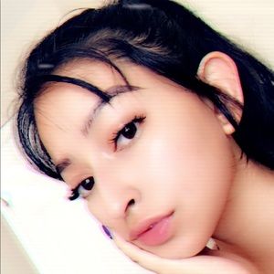 Meet your Posher, Selena